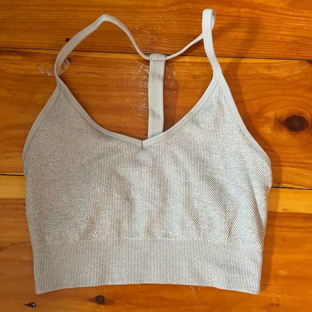 Cute grey sports bra ver supportive
